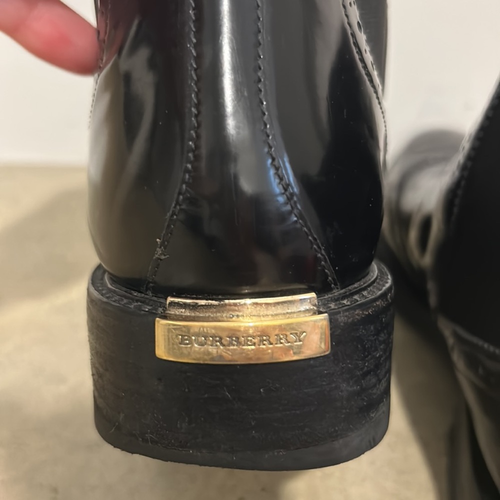 Burberry Wingtip Chelsea Boots - Picture 3 of 9